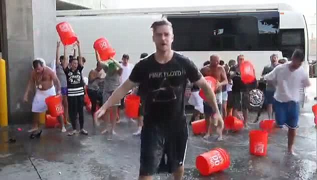 Campaign ice water (4)